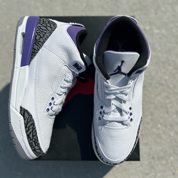 Air Jordan 3 Retro Dark Iris - Picture 2 of 5